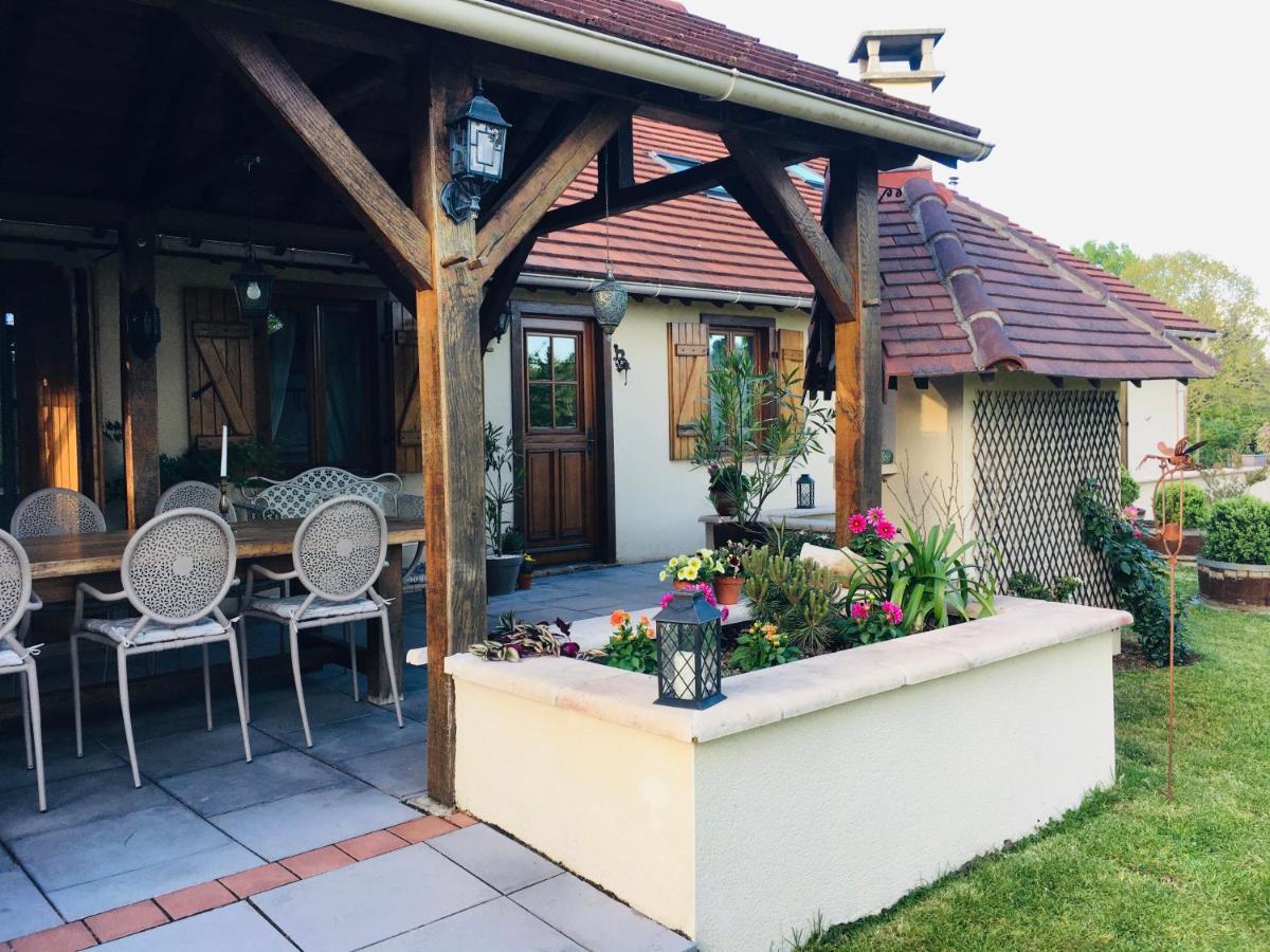 Bed and Breakfast Libellule Coussac-Bonneval Esterno foto